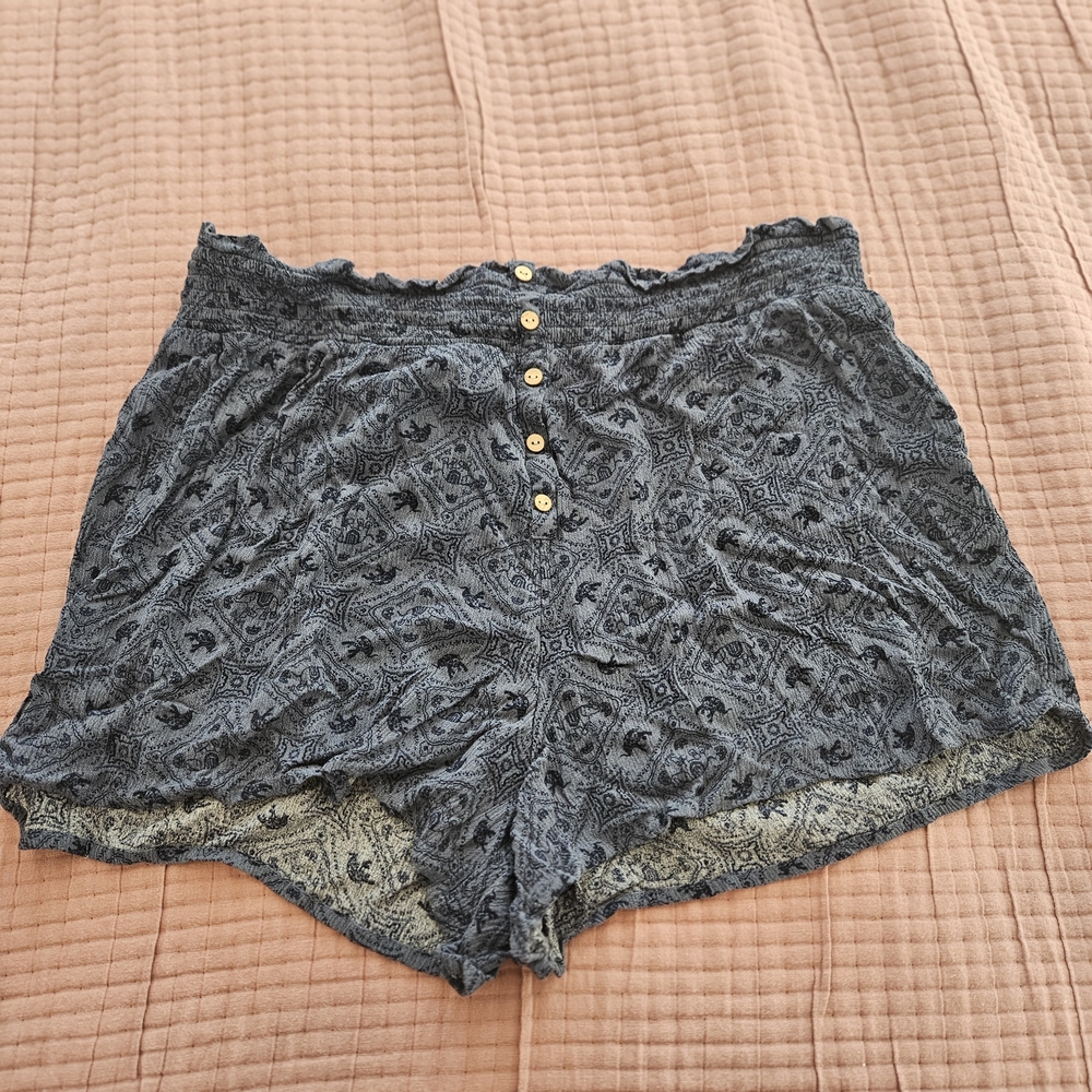 SO High Waist Patterned Shorts